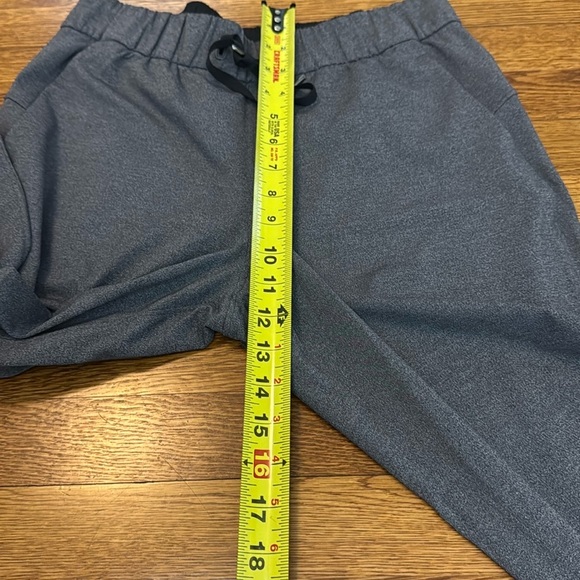 Lululemon On The Fly Pant 27” Heathered Black Size 6 - Picture 10 of 11